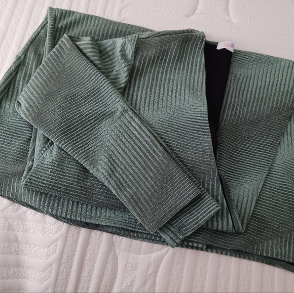 Lularoe Mint Duster - Picture 2 of 2